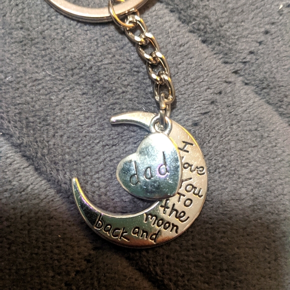 Heart ❤️ & Moon 🌙 Dad Keychain - Picture 3 of 3